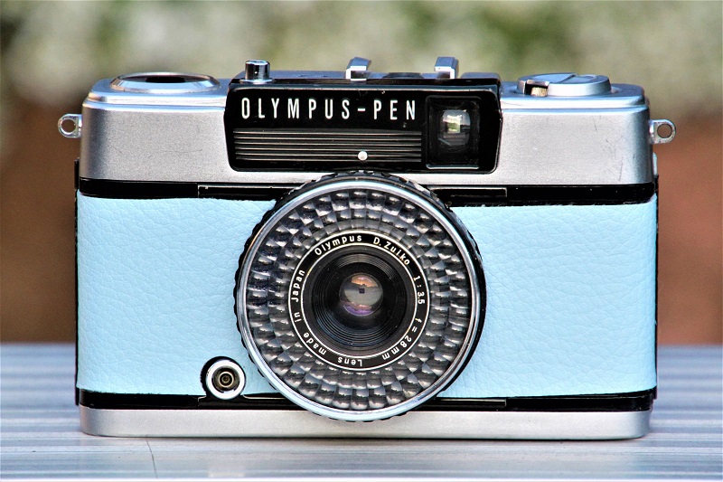 フィルムカメラ Olympus Pen EE-3 パステルブルー【中古】【整備品】